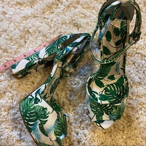 Aldo Shoes - Green & white leaf platform sandal Aldo Shoes - Green & white leaf platform sandal